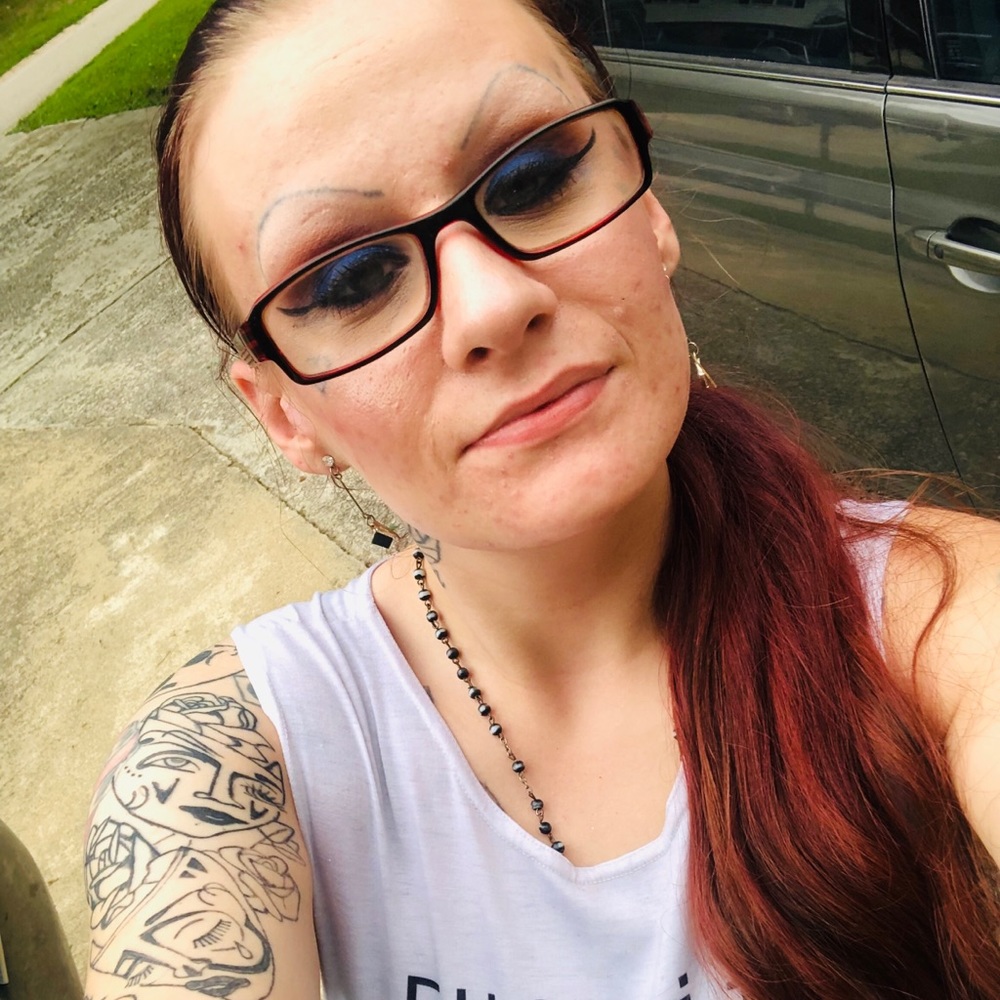 Meet your Posher, Caroline